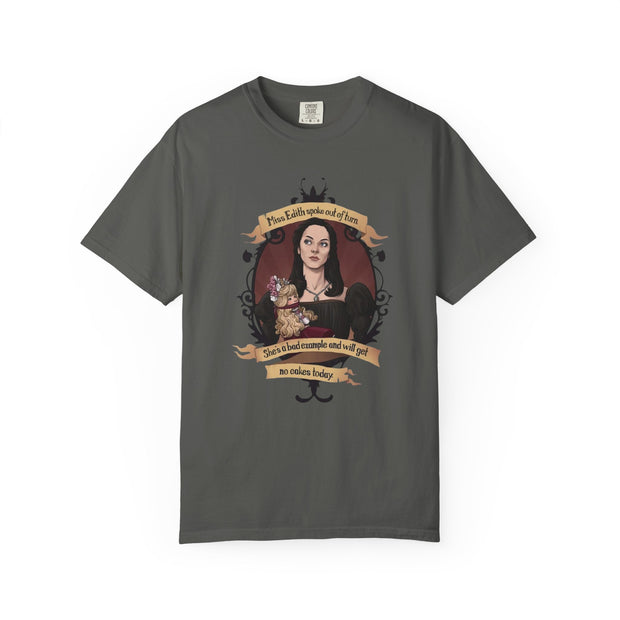 Gothic Fashion Tee - Darkly Elegant Unisex T-shirt for Halloween
