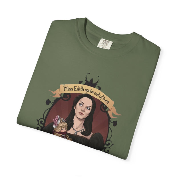Gothic Fashion Tee - Darkly Elegant Unisex T-shirt for Halloween