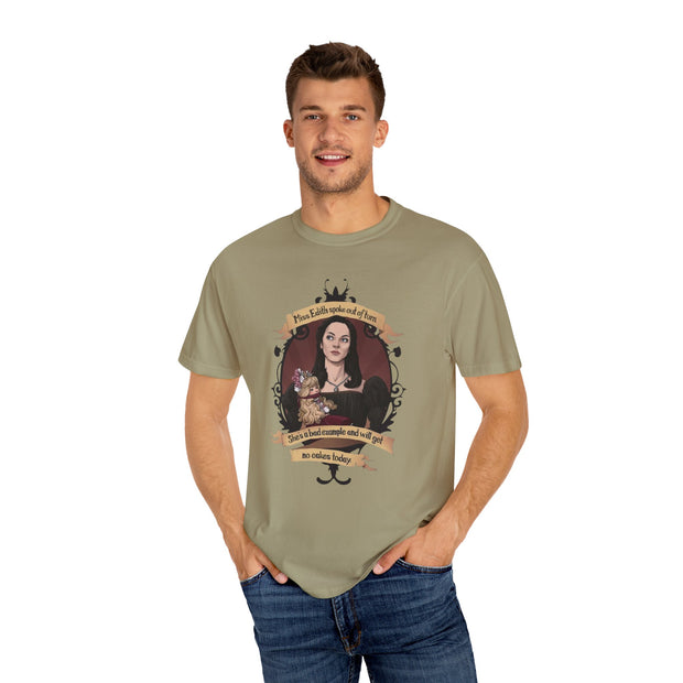 Gothic Fashion Tee - Darkly Elegant Unisex T-shirt for Halloween